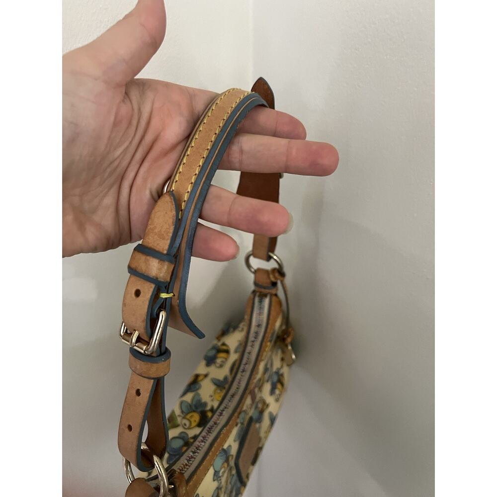 RARE VTG Y2K Dooney & Bourke Bumble Bee Print Shoulder Bag Leather canvas - Picture 13 of 13